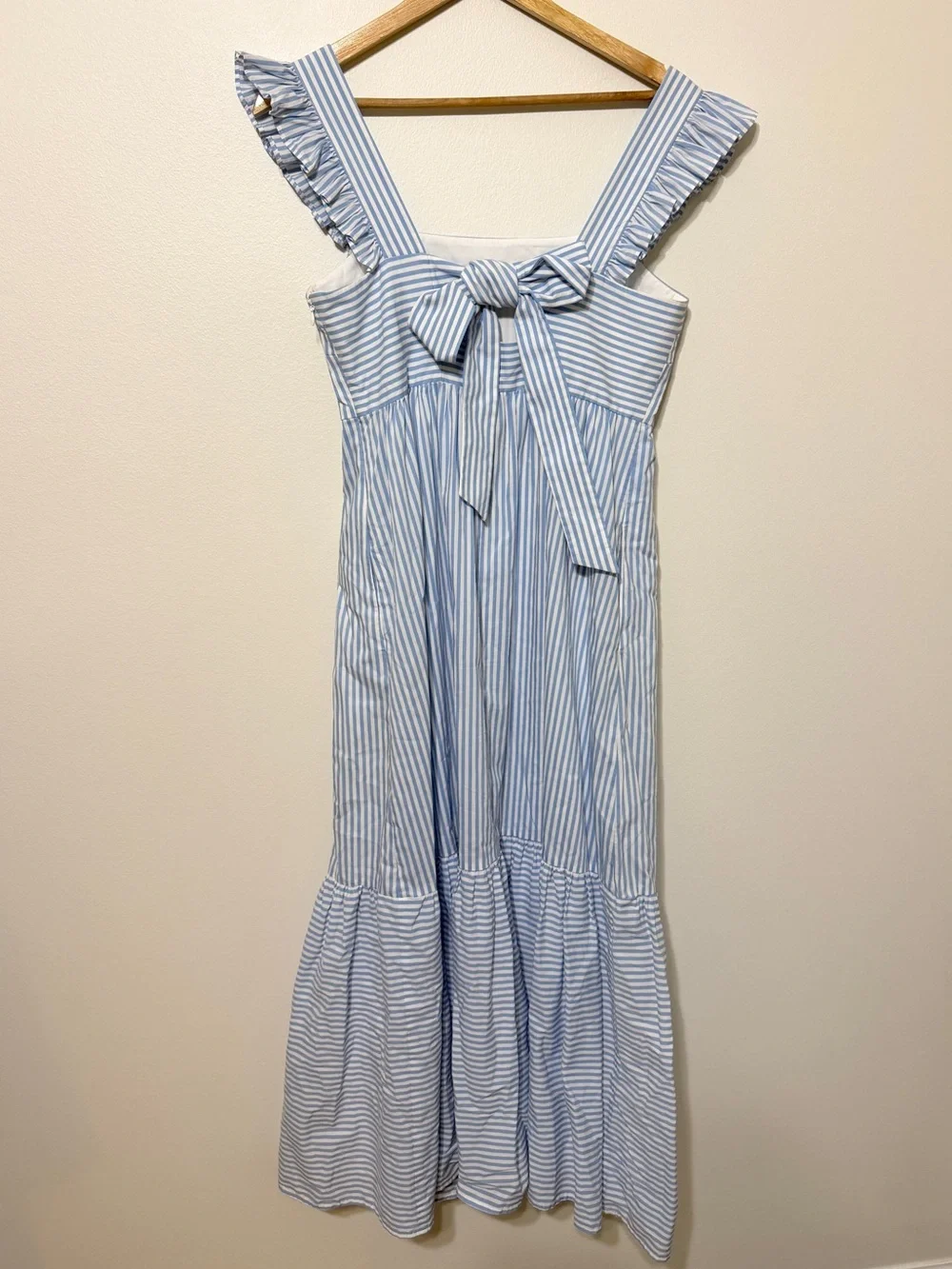 Gal Meets Glam Striped Jasmine Ruffle Dress Size 4 Blue White Maxi Beach Summer - Picture 7 of 11